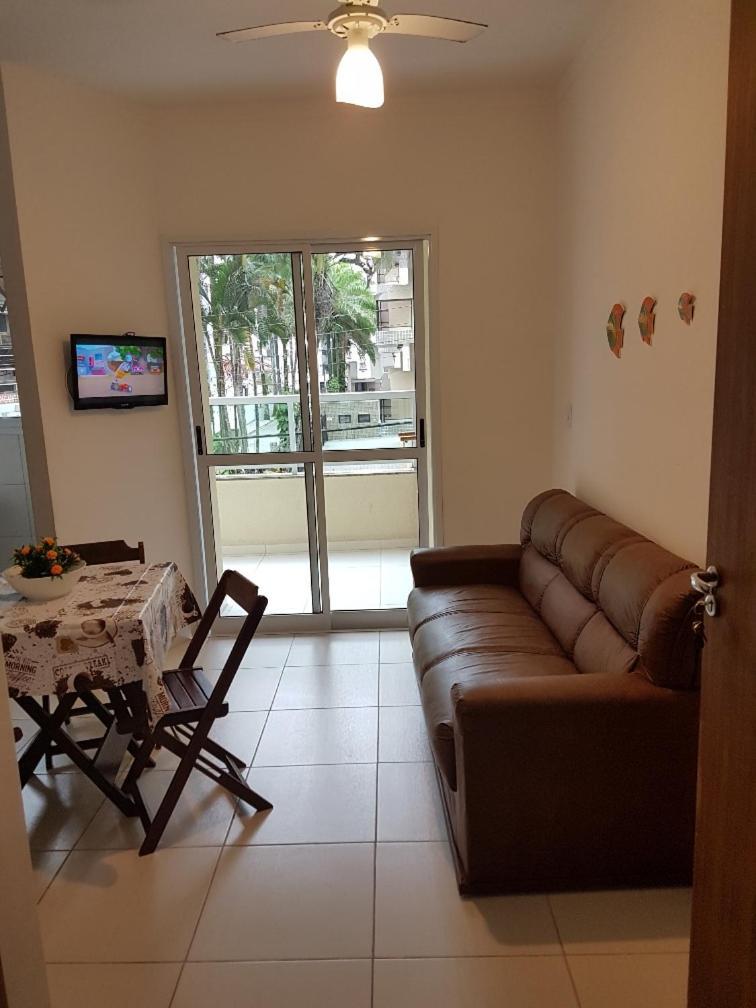 Condominio Newton Ximenes 30 Metros Da Praia Ubatuba Room photo